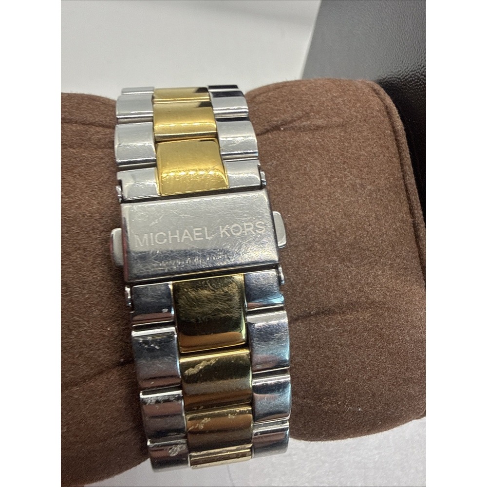 Michael Kors Unisex Slim Runway Gold-Tone Stainless Steel Bracelet Watch 42mmA21 - Picture 3 of 3